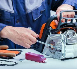 Repairing a chain saw